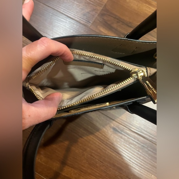 Michael Kors Black LOVE Mercer Tote Bag - Small - Picture 11 of 12